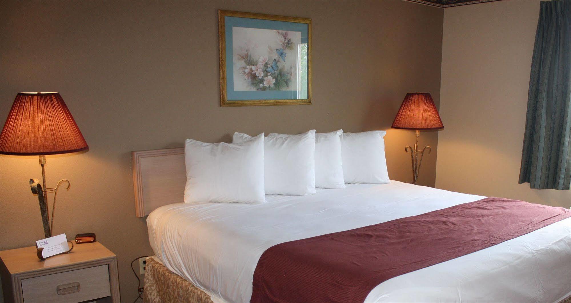 The King's Quarters 3* Branson