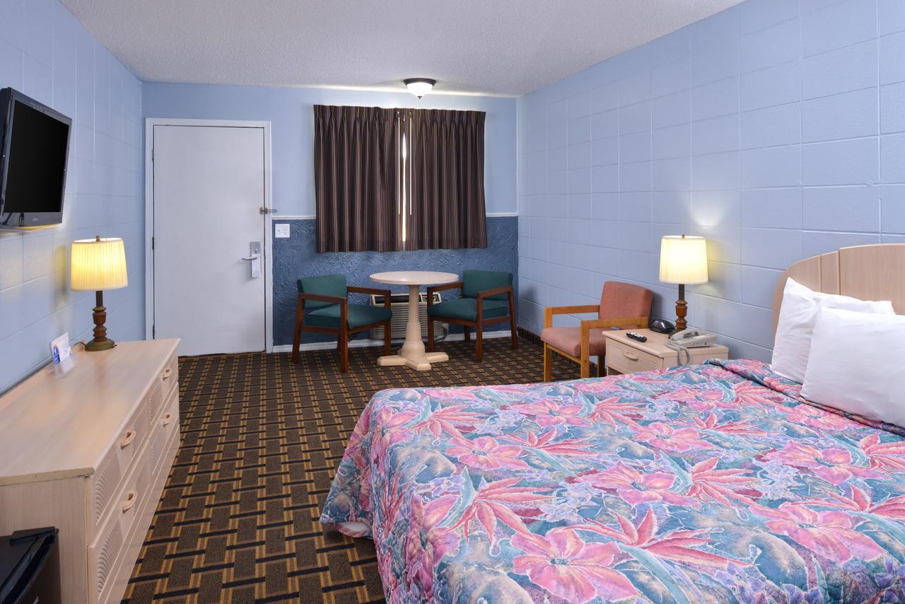 Americas Value & - Near The Strip 2* Branson