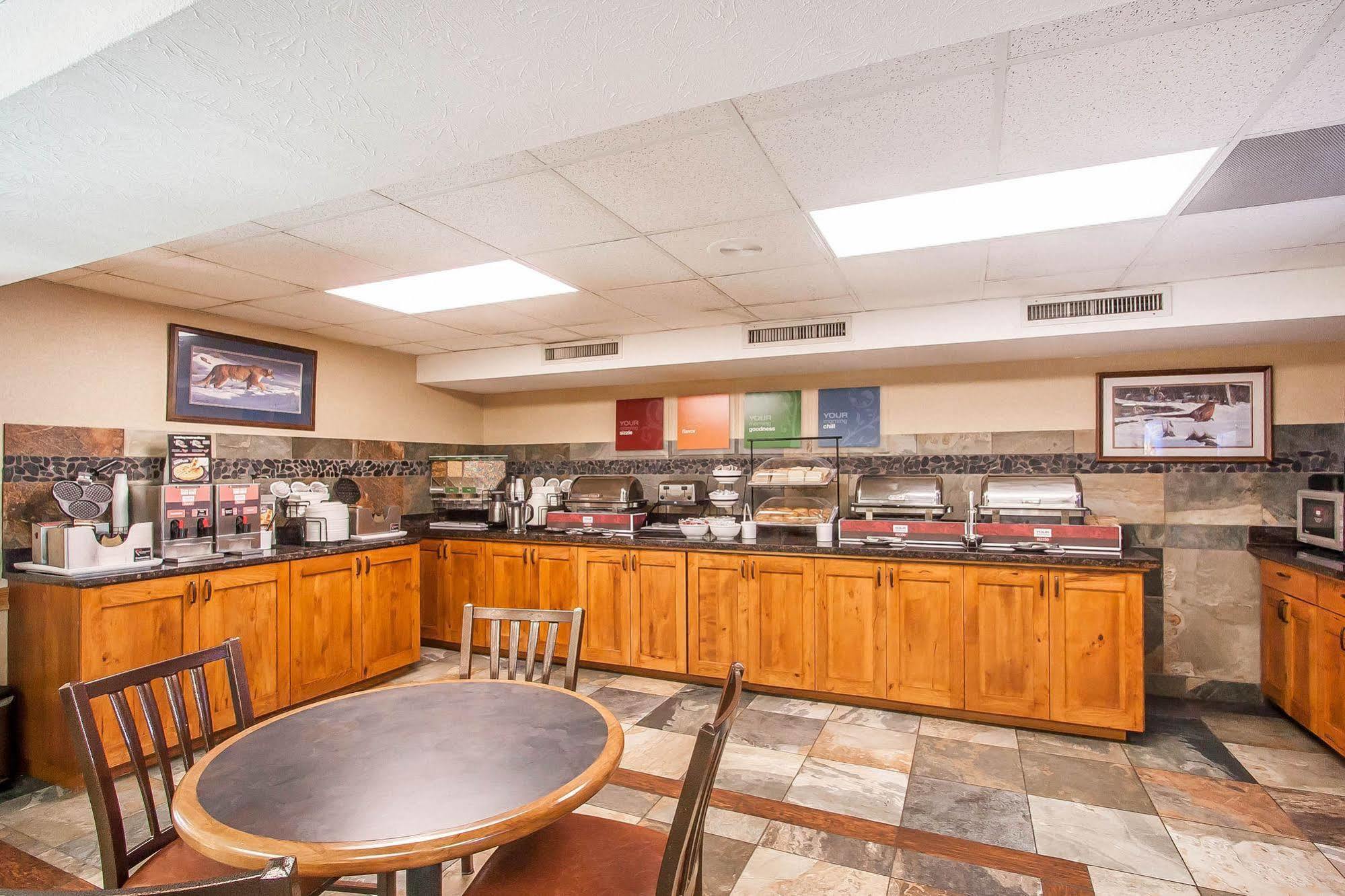 Inn Comfort At Thousand Hills Branson