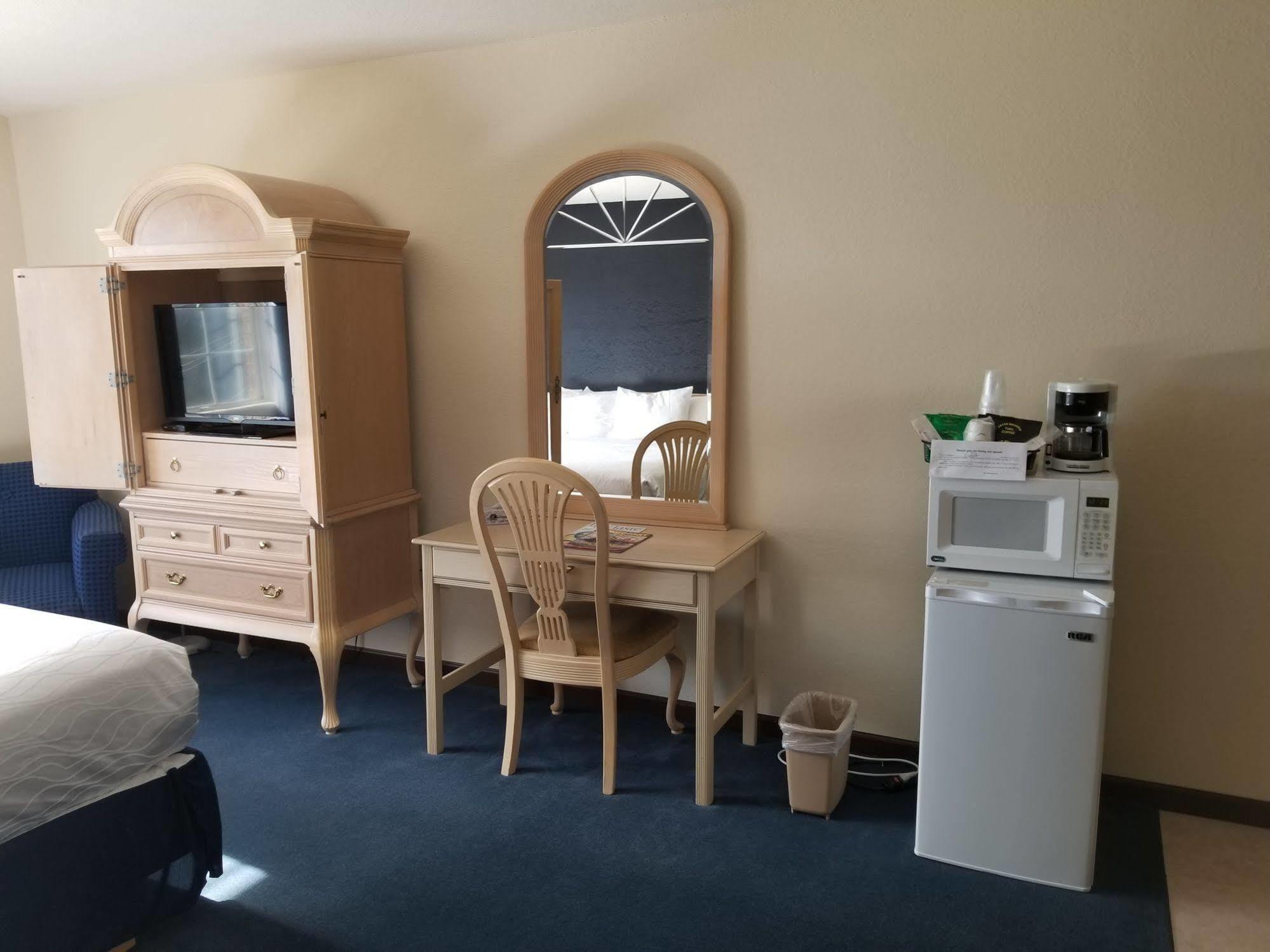 Inn Rodeway Branson, Brick House 3*