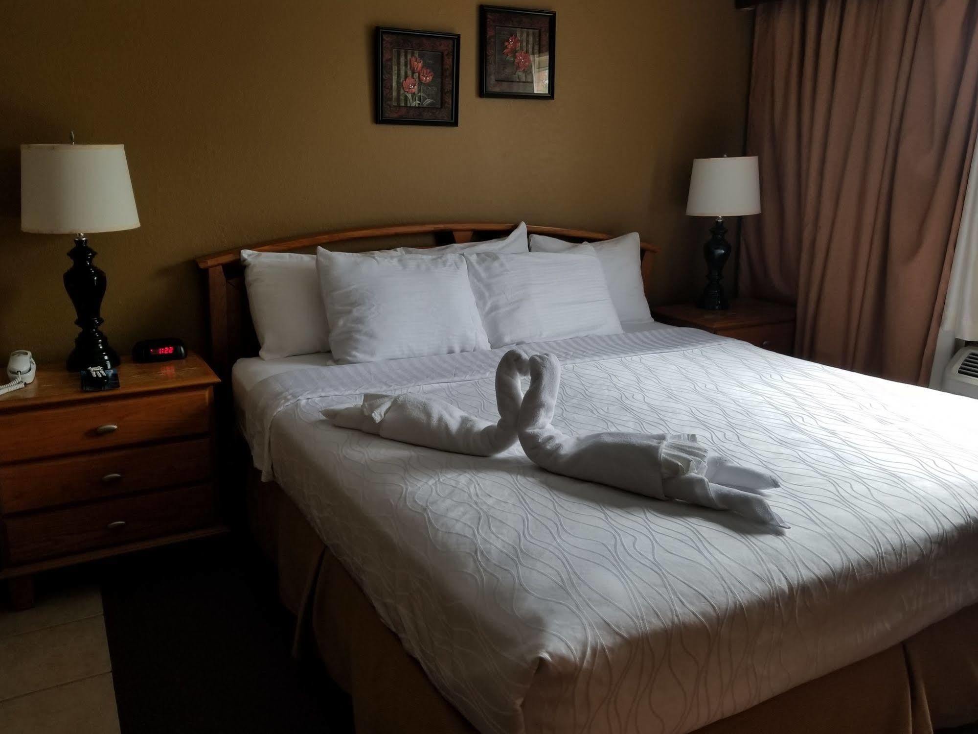 Rodeway Branson, Brick House Inn Branson