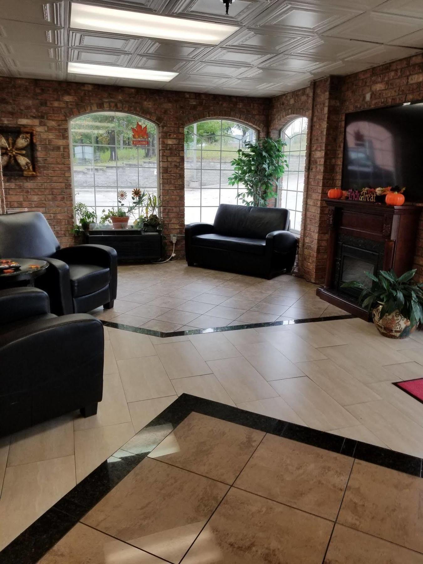 Rodeway Branson, Brick House Inn 3*