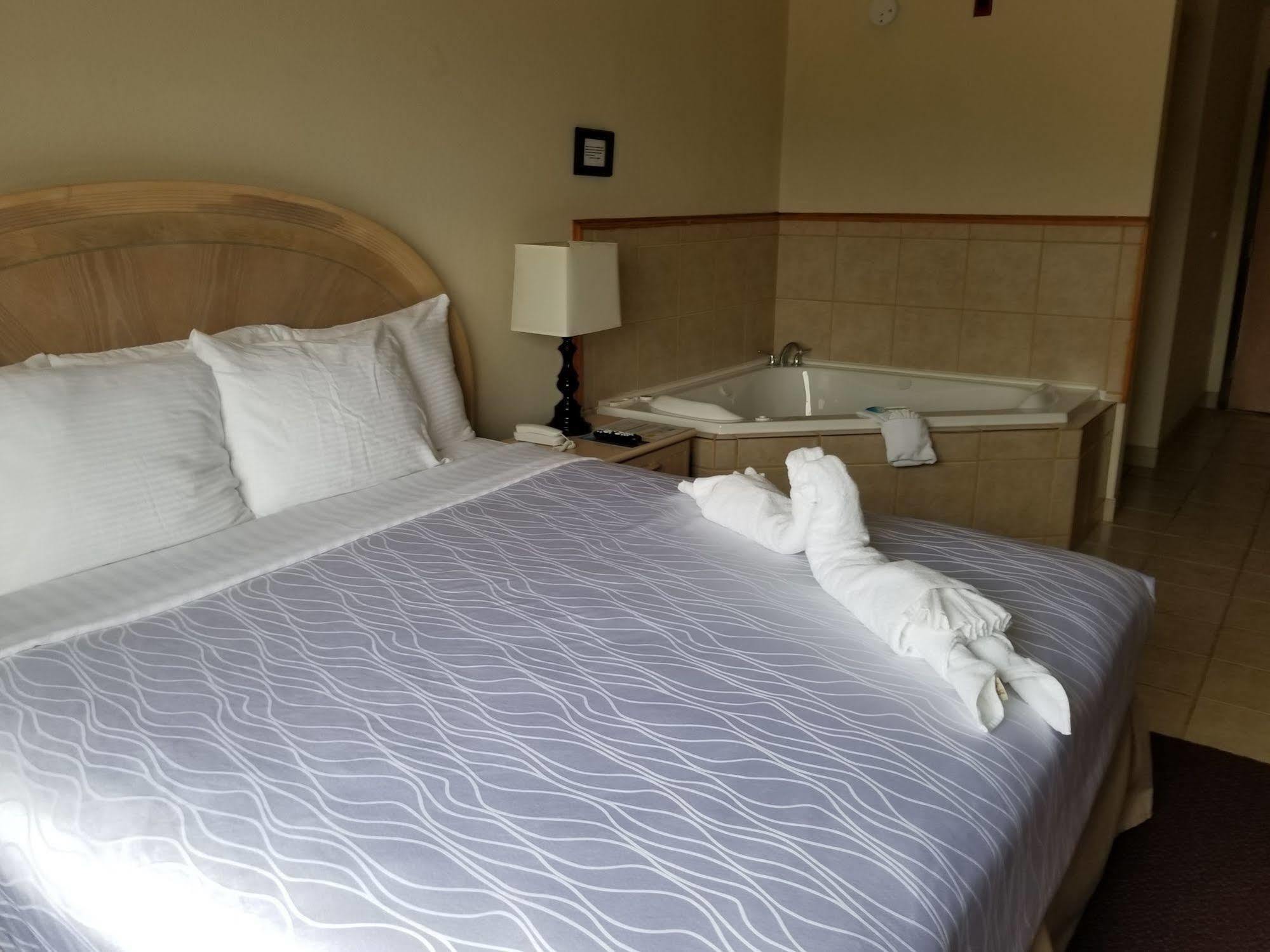 Rodeway Branson, Brick House Branson