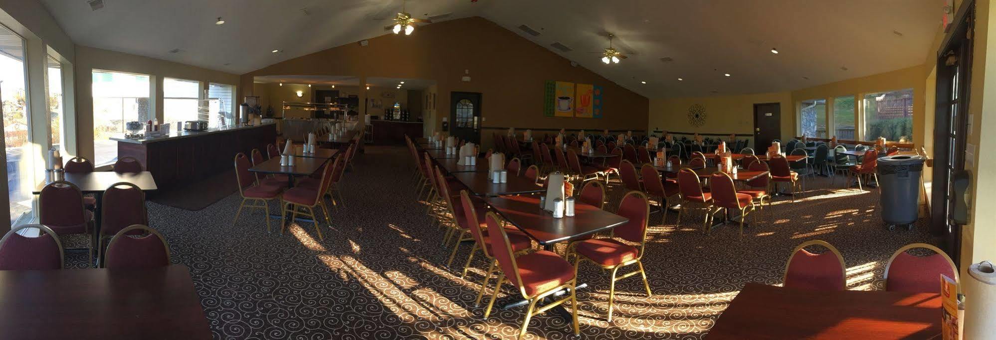 The Stone Castle & Conference Center 3*