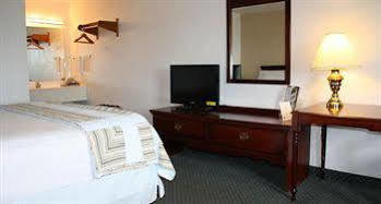 Seven Gables 2*