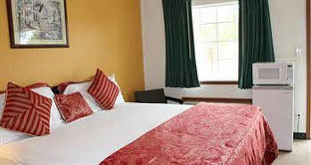 Seven Gables 2* Branson