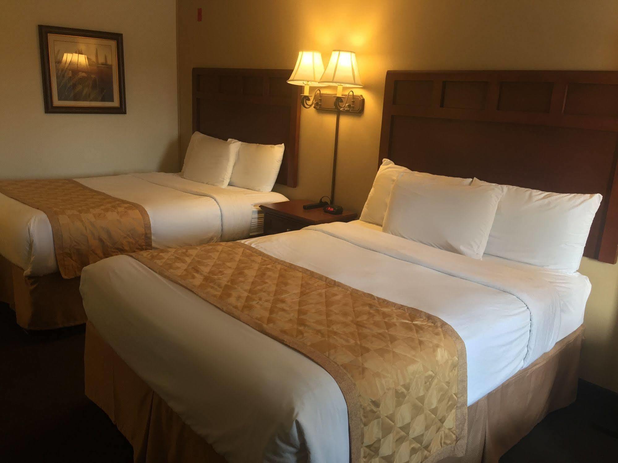 Docker's Hotel 2*