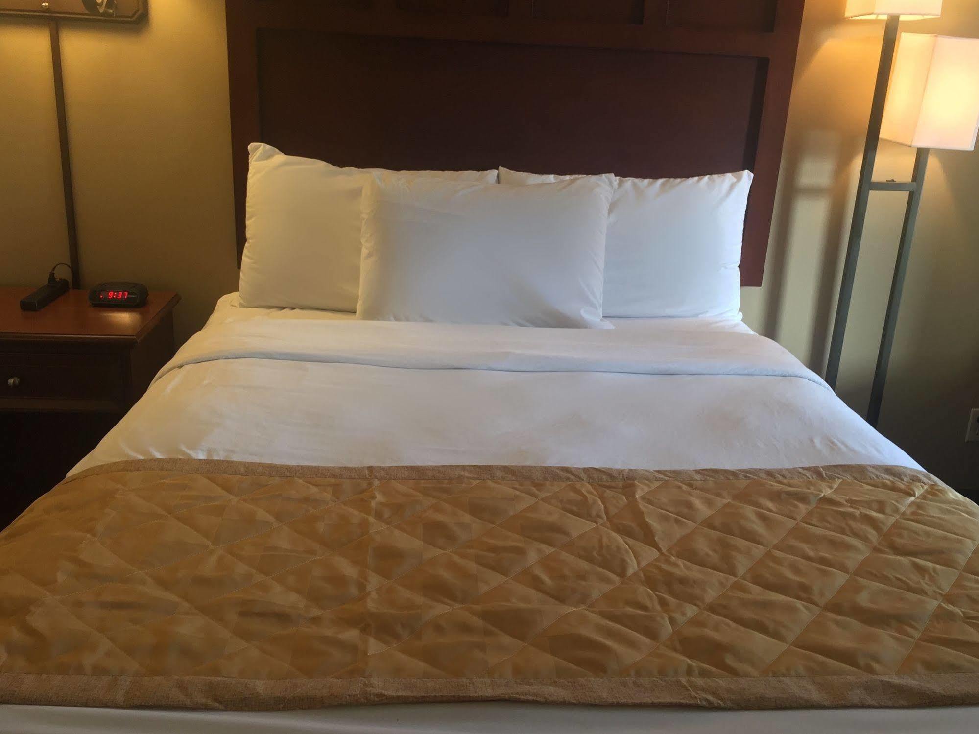 Docker's Hotel Branson