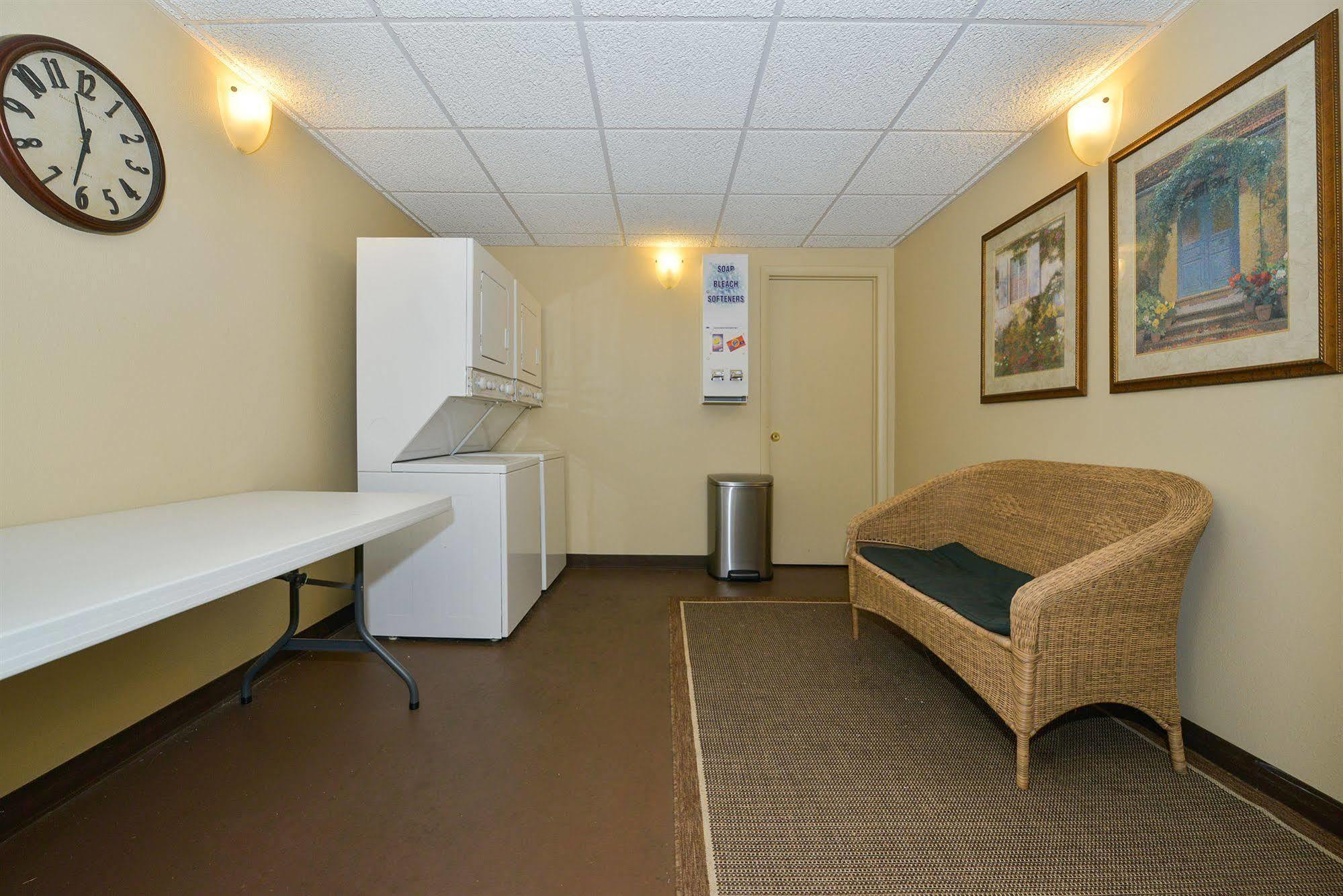 Hotel Western Landing View &