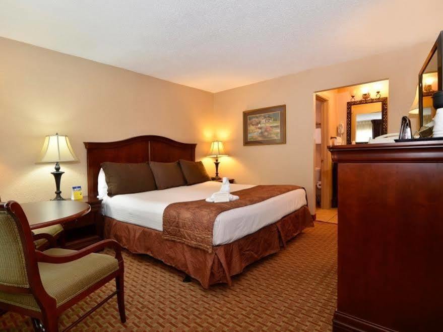 Western Landing View & 3*
