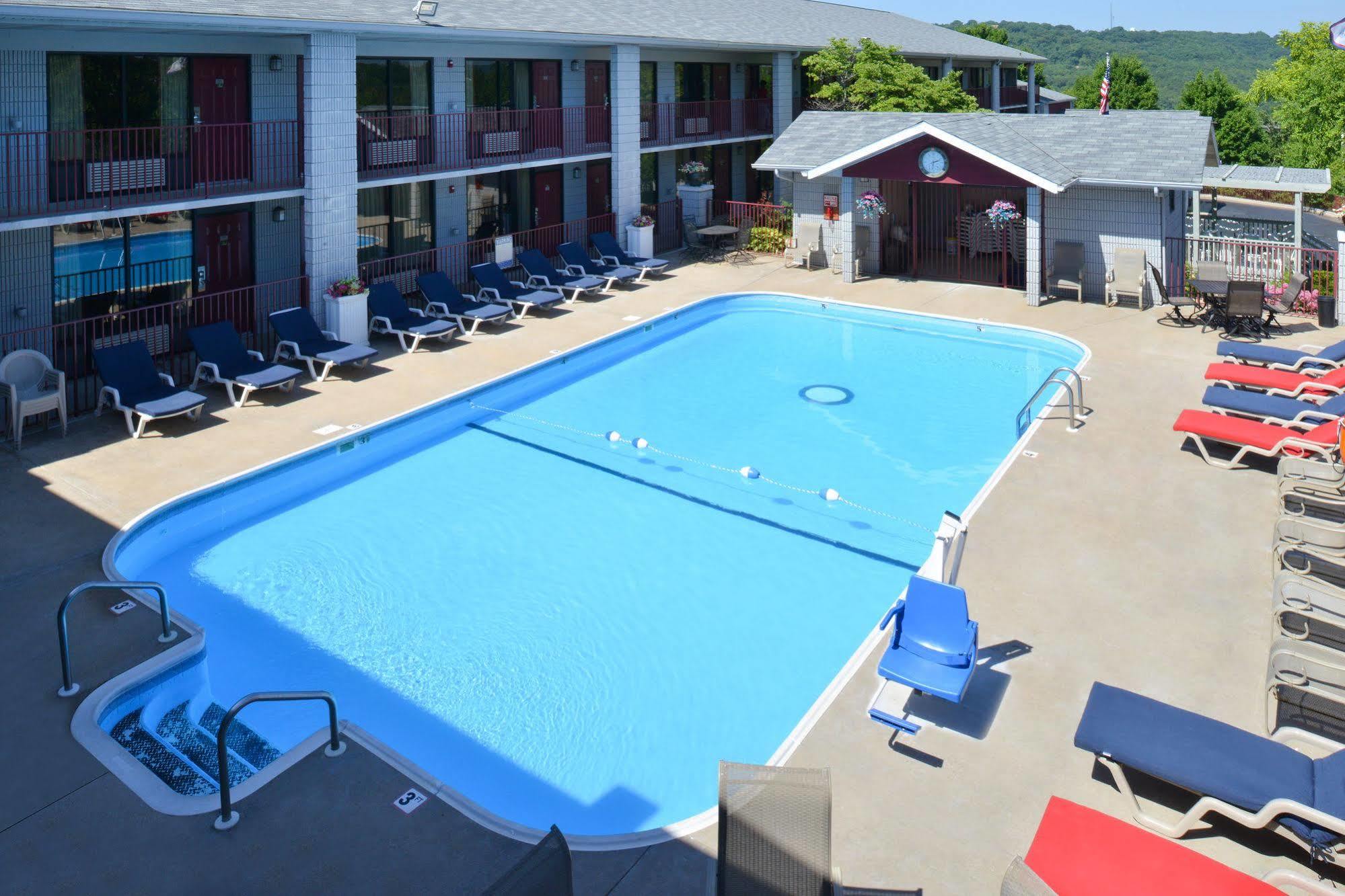 Motel Ramada By Wyndham 3*