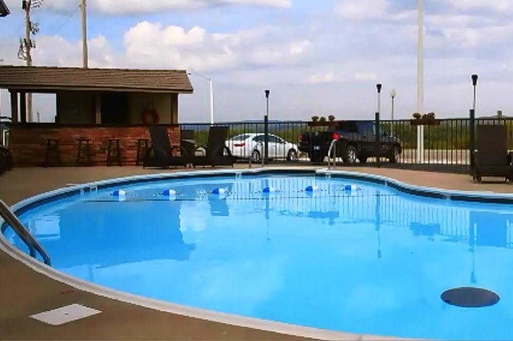 The Park At Foxborough Hotel