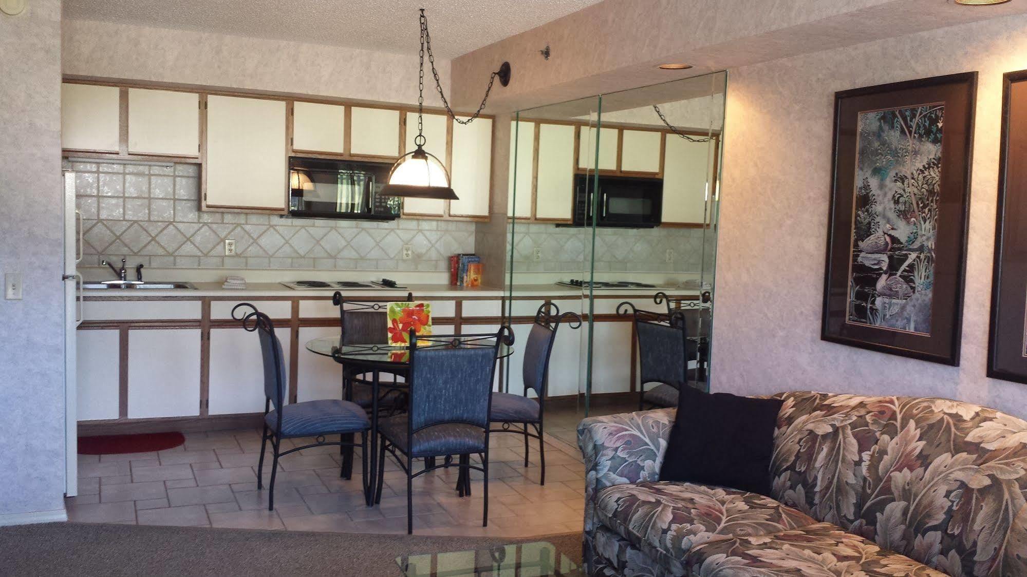 Roark Vacation Aparthotel Branson