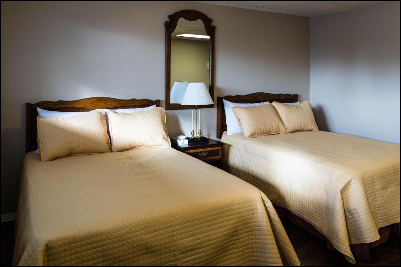 Marina Inn & Event Center 2*