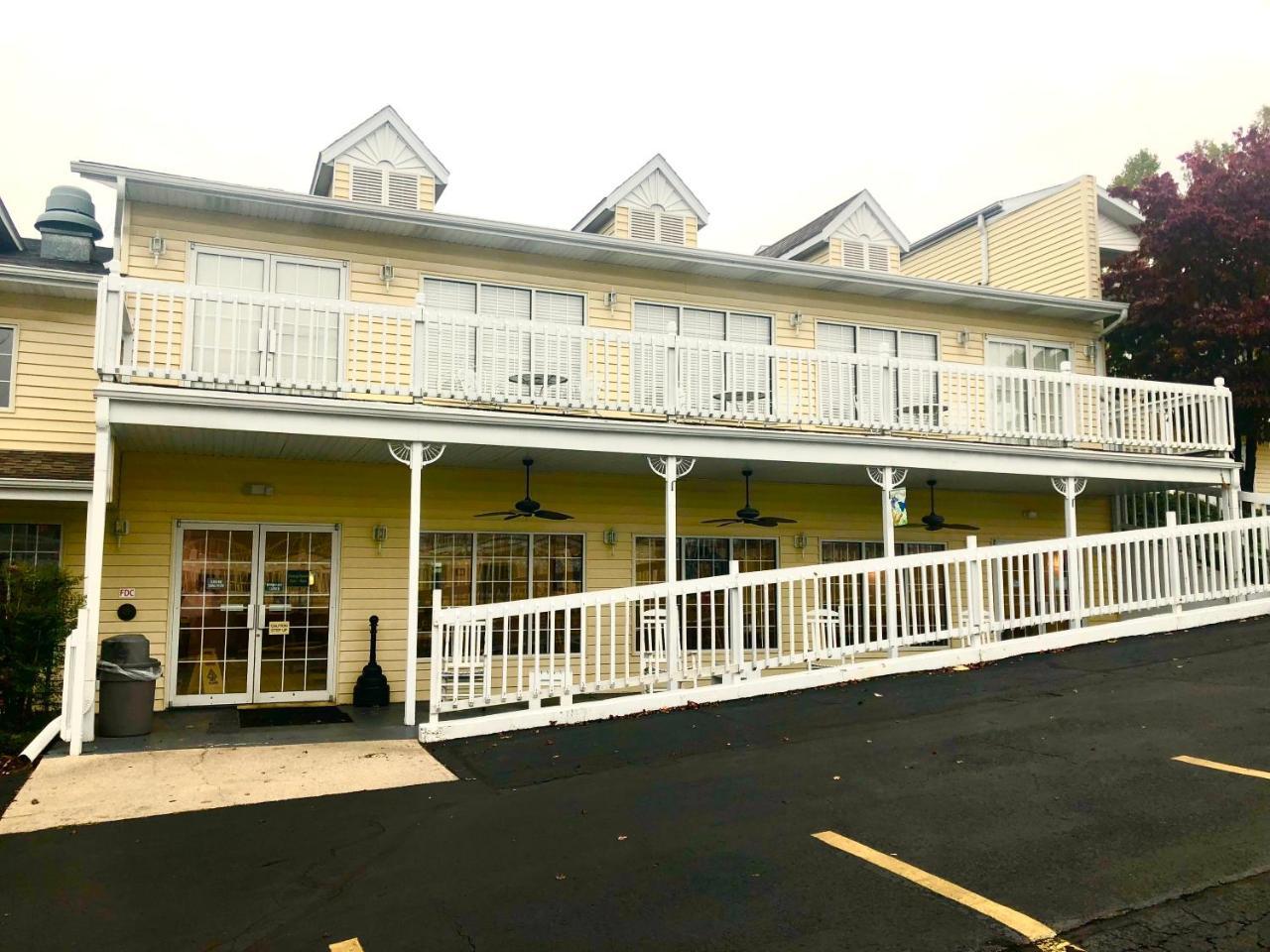 Motel Honeysuckle & Conference Center