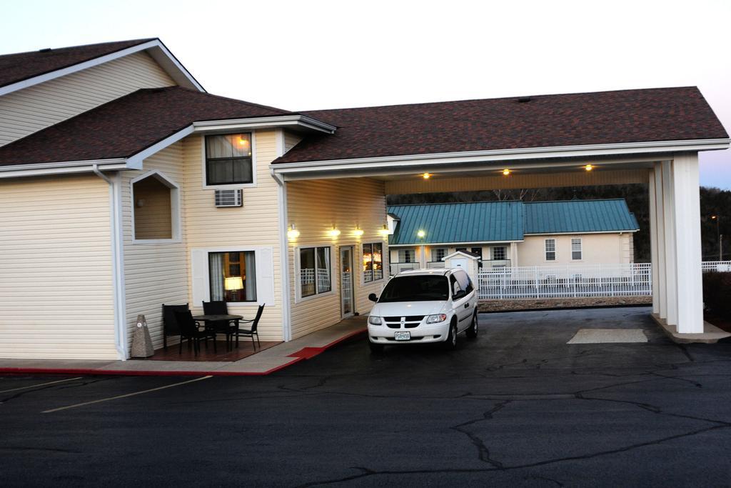 Whispering Hills Motel Branson
