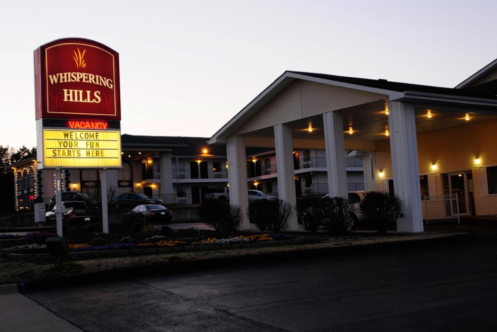 Whispering Hills Motel