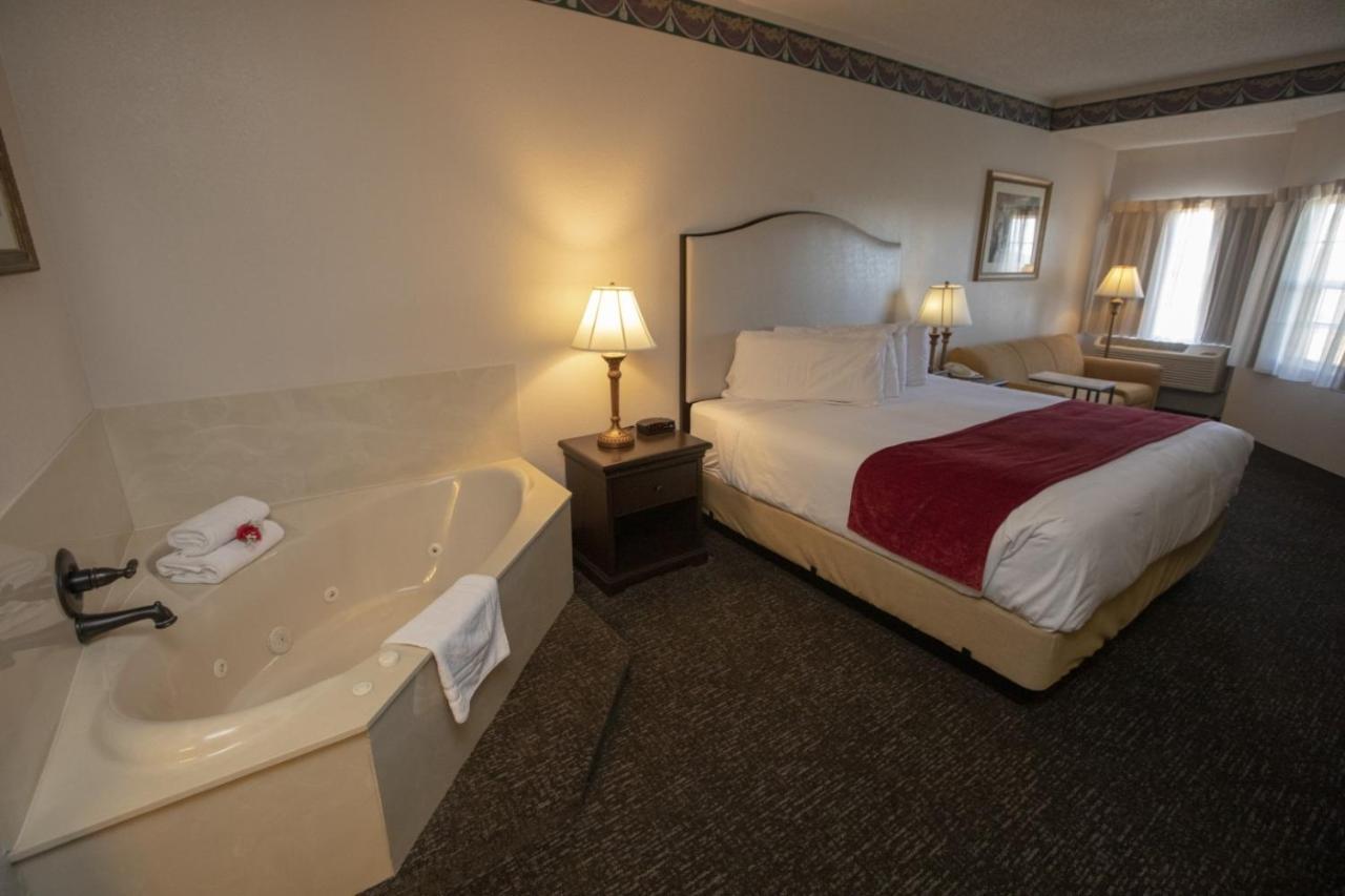 Grand Victorian Branson