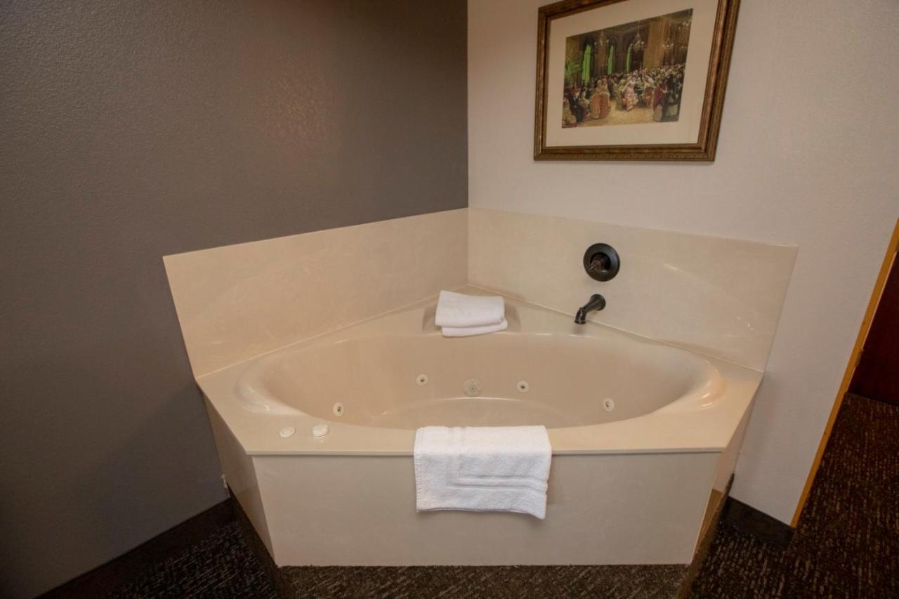 Grand Victorian Hotel 3*
