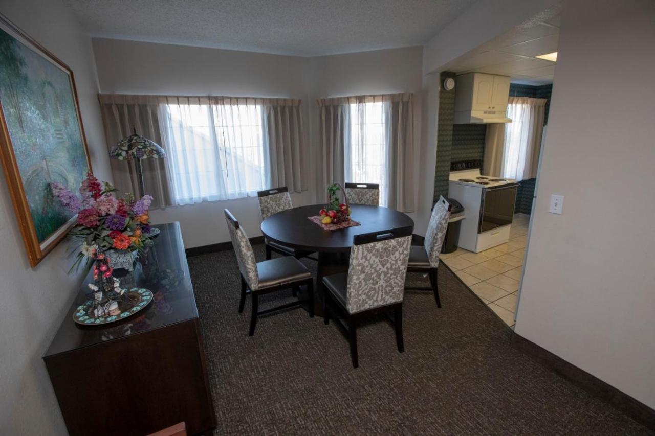 Hotel Grand Victorian Branson