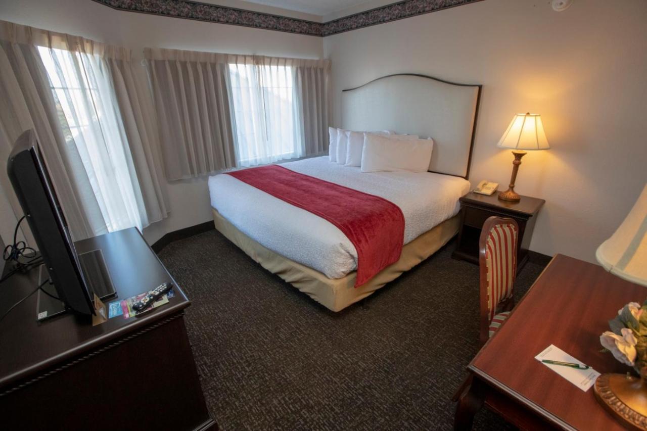 Hotel Grand Victorian Branson