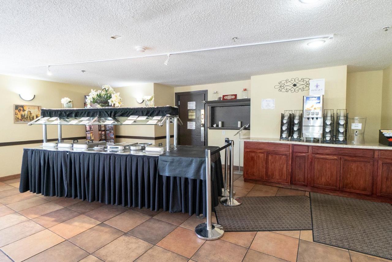 Hotel The Stone Castle & Conference Center 3*