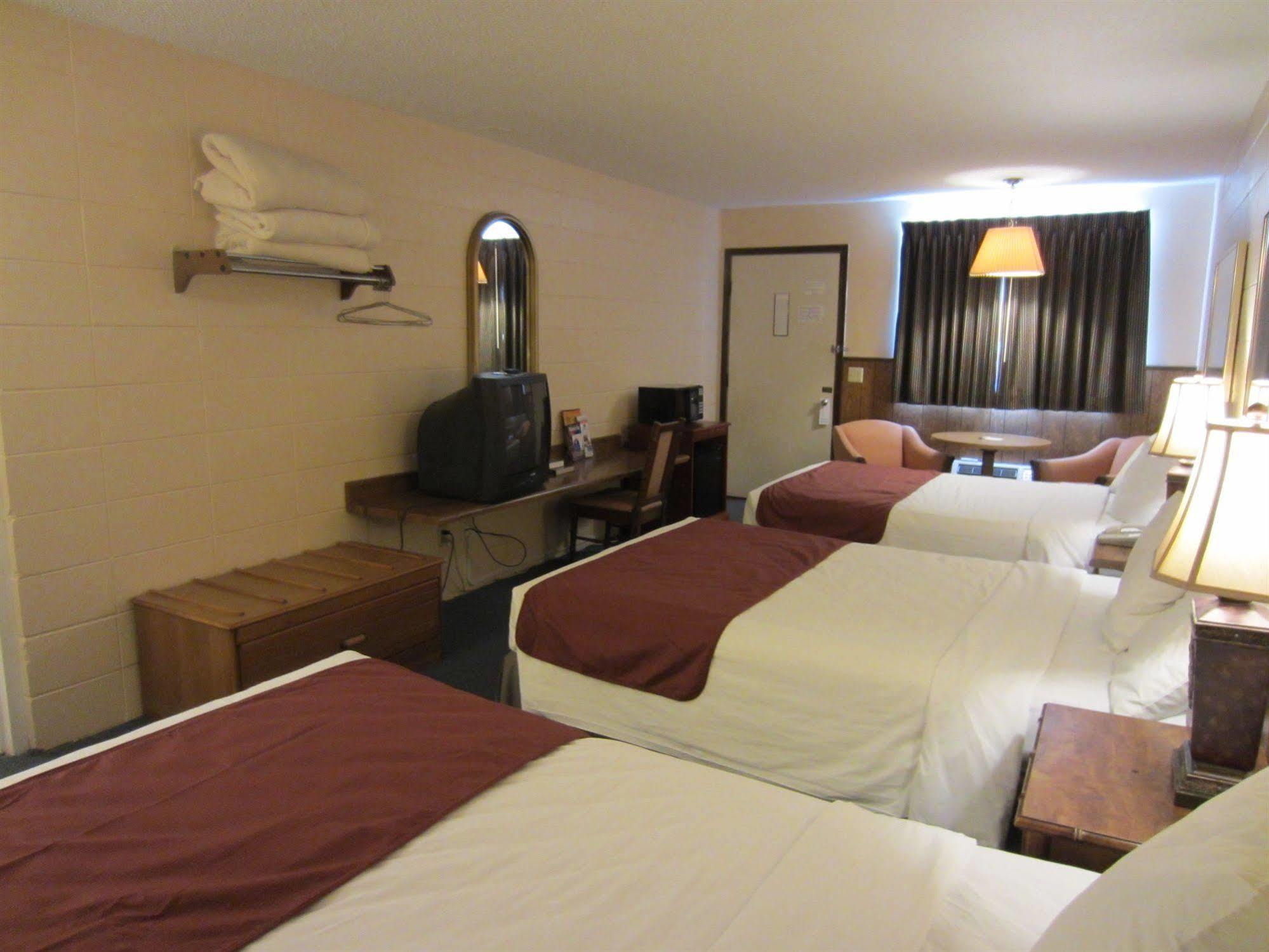 Motel Americas Value & - Near The Strip 2*