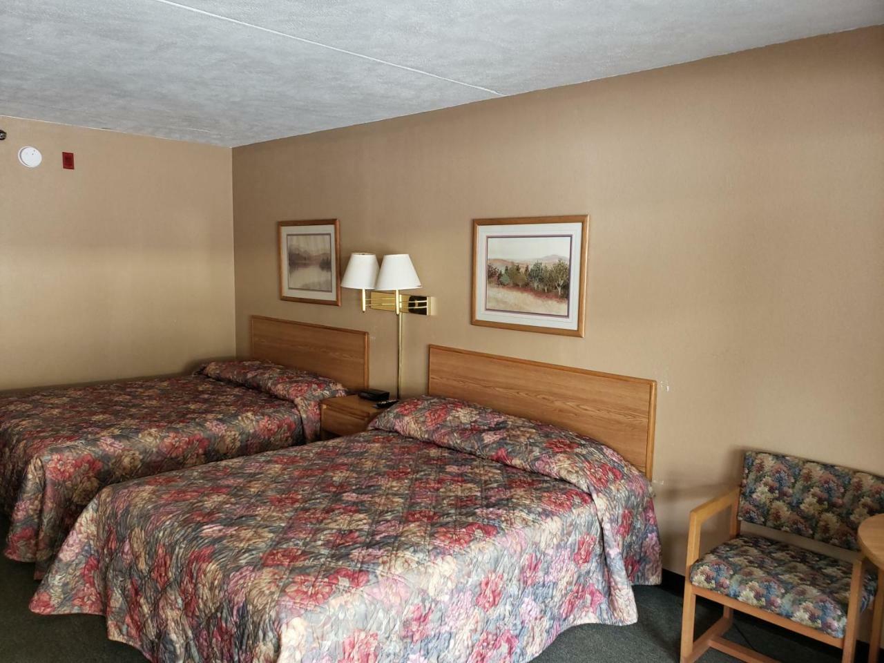 Four Seasons Motel