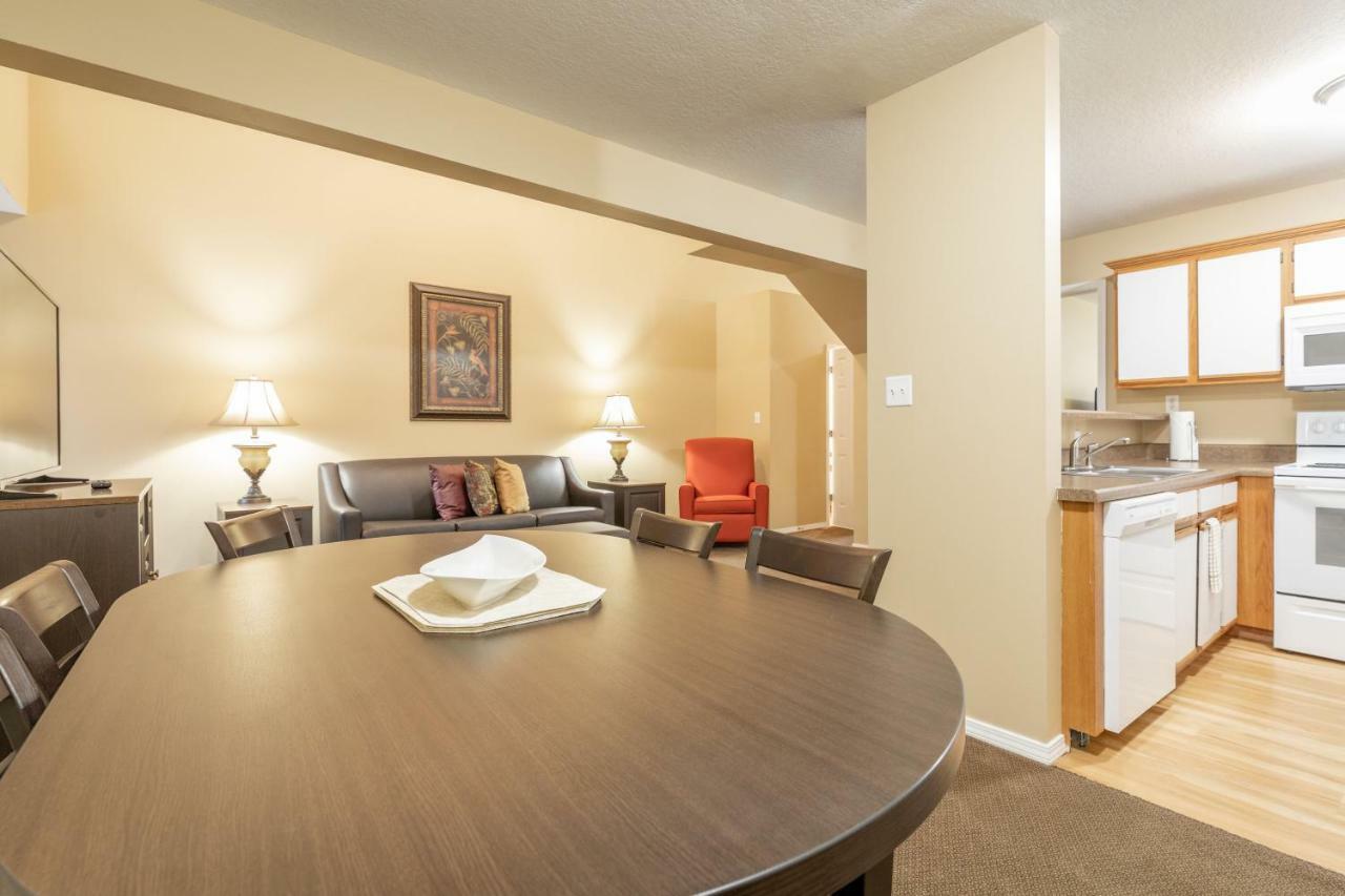 Surrey Townhomes By Capital Vacations Aparthotel *