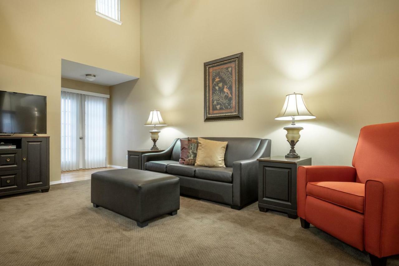 Surrey Townhomes By Capital Vacations Aparthotel Branson