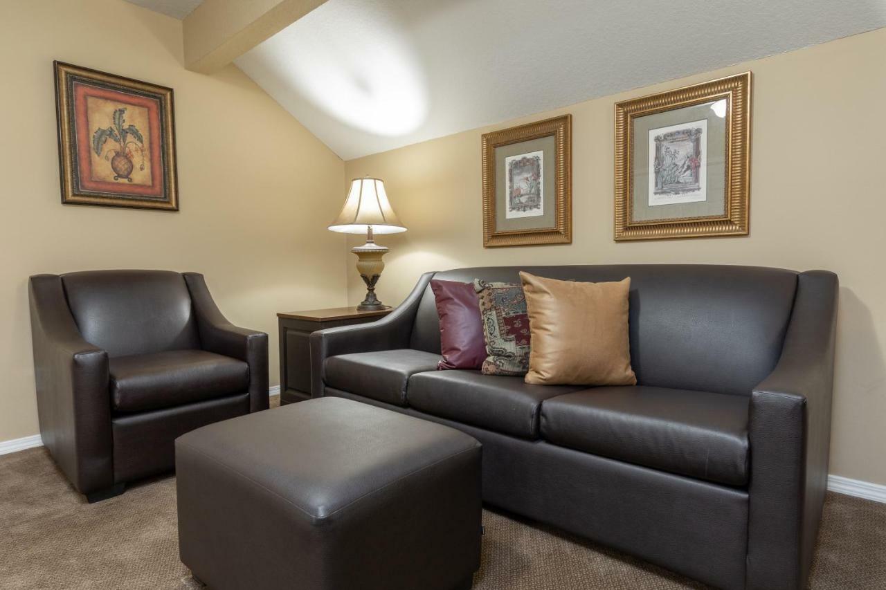 Surrey Townhomes By Capital Vacations Aparthotel