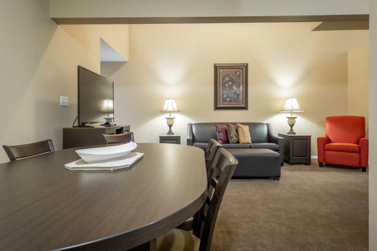 Surrey Townhomes By Capital Vacations * Branson