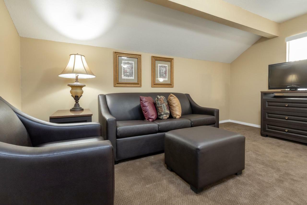 Surrey Townhomes By Capital Vacations Aparthotel *