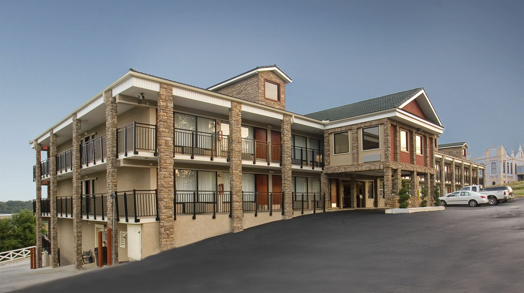 Suburban On The Strip Hotel