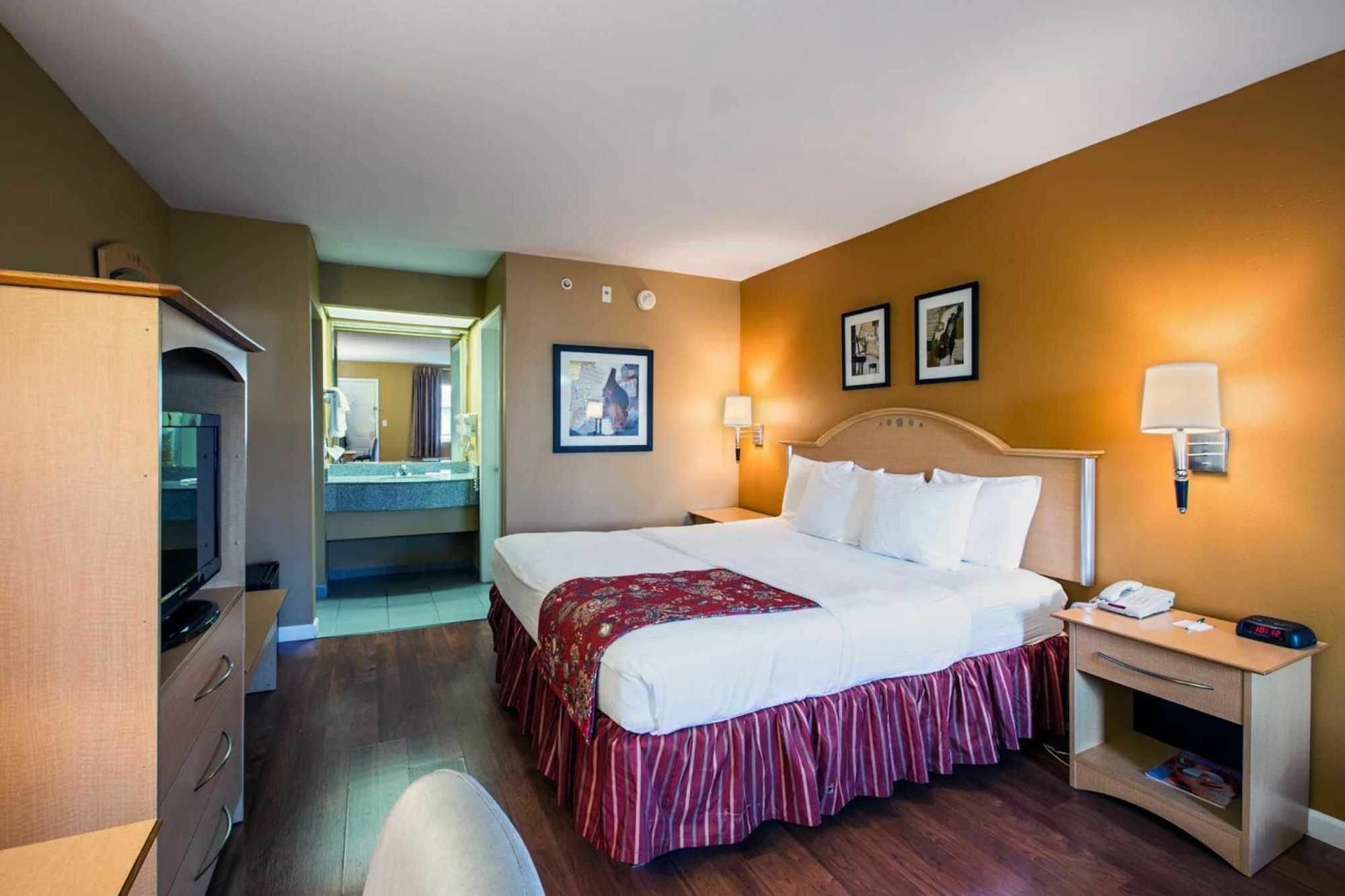 Hotel Quality - Hwy 76 Branson