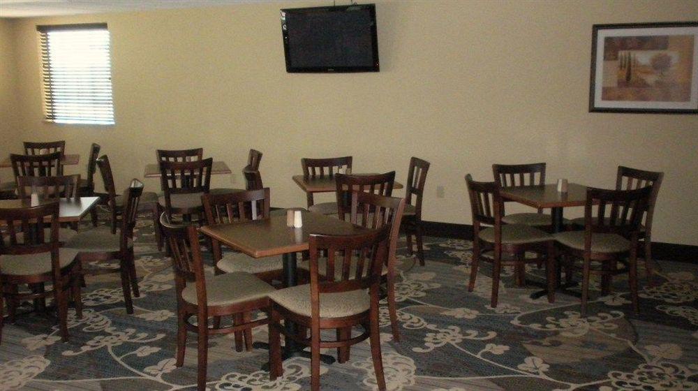 Hotel Spark By Hilton Meadows 3*