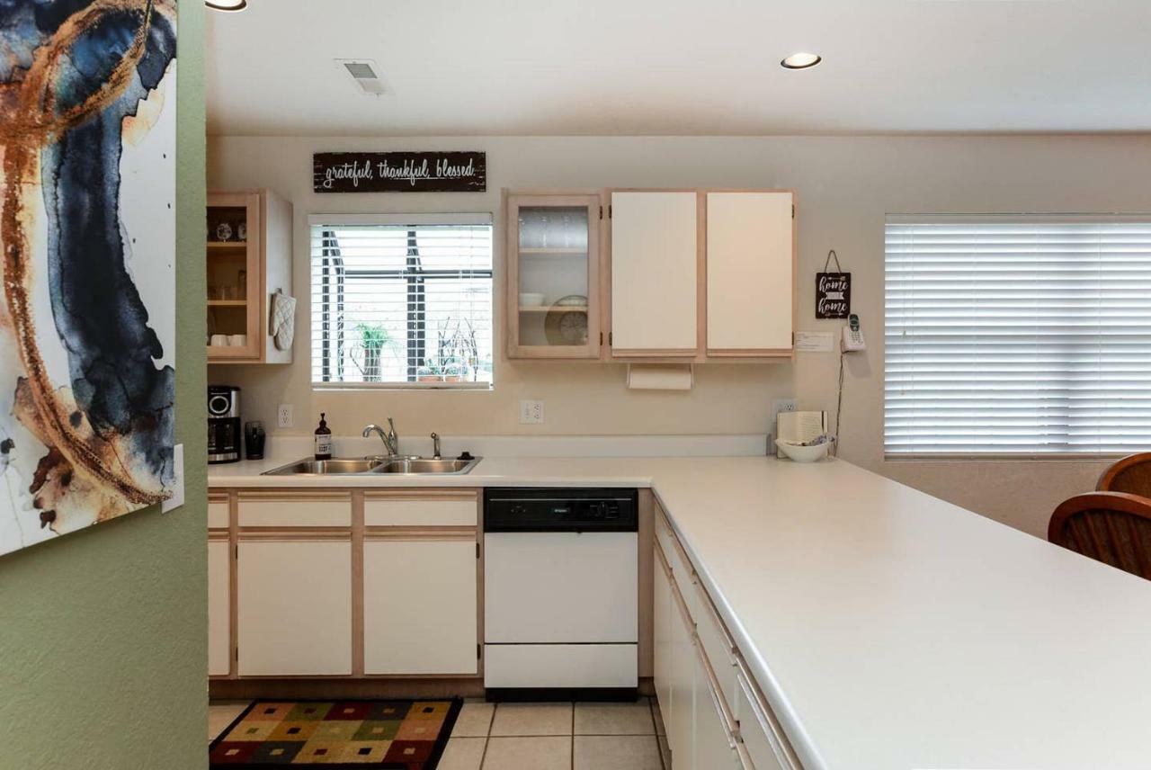 Getaway At The Greens Apartment