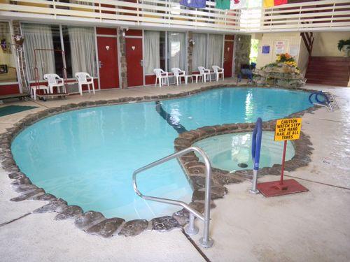 Ozark Mountain Hotel