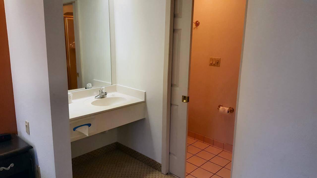 Hotel Knights At Thousand Hills Branson