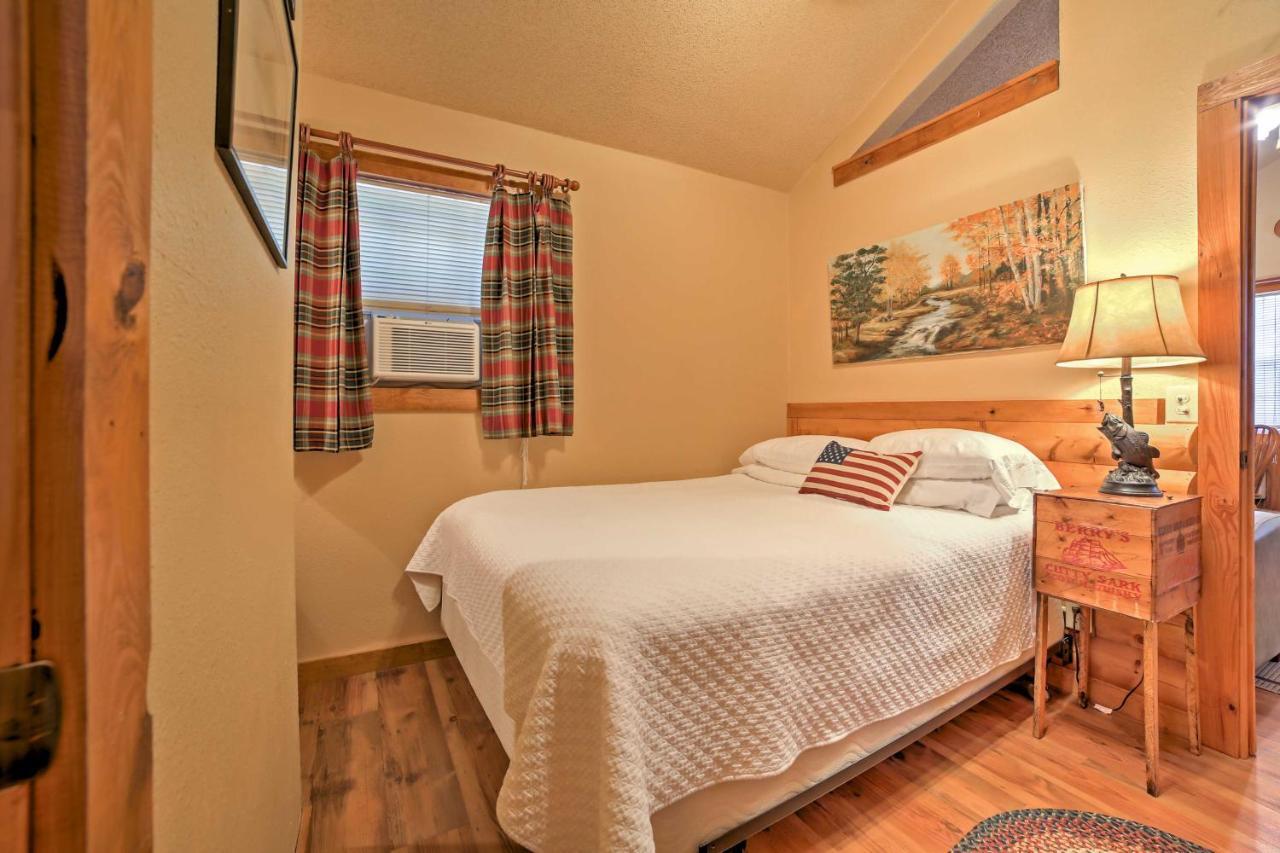 With Deck Near Table Rock Lake! Holiday home Branson