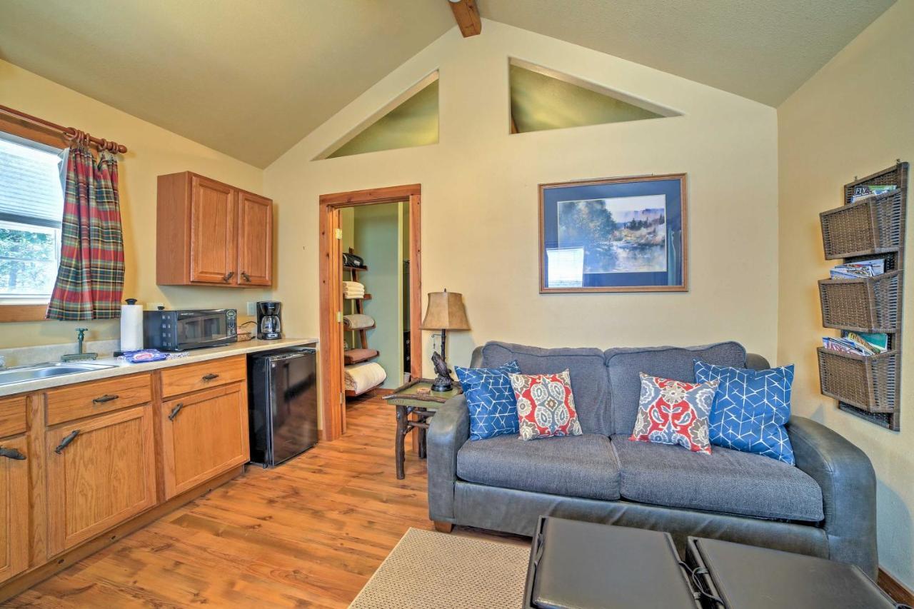 Holiday home Cozy Near Table Rock Lake!