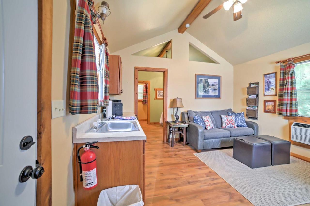 Holiday home Cozy Near Table Rock Lake! *