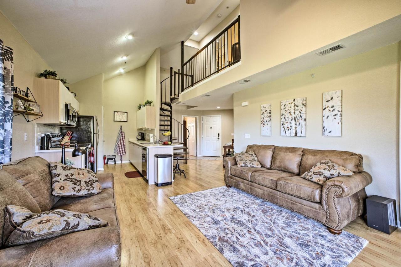 The Ridge With Pools And Golf Course! Branson