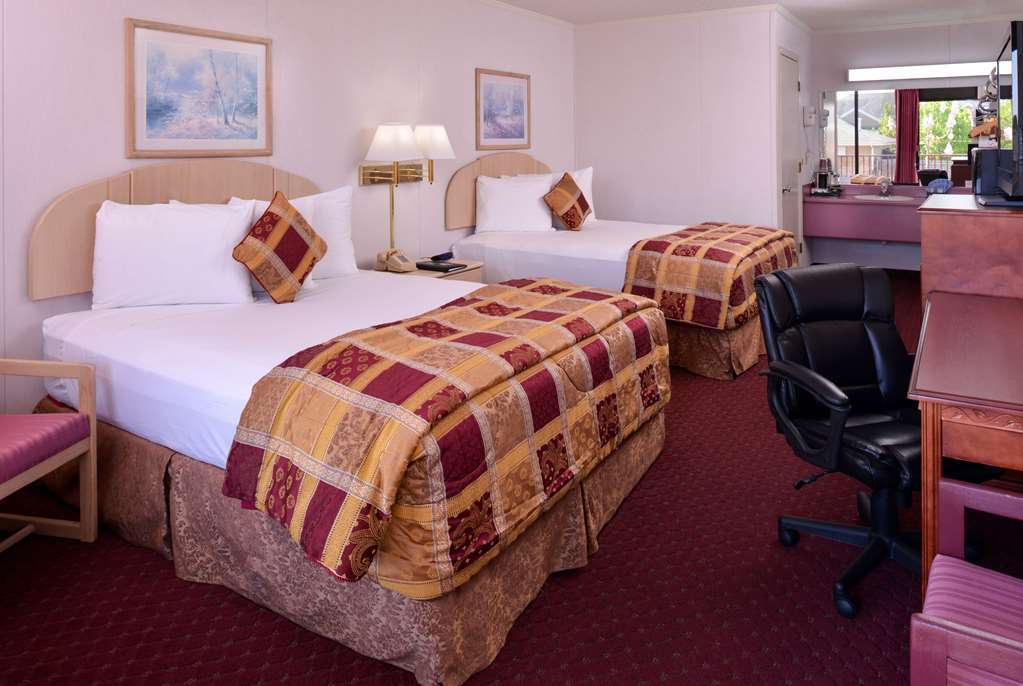 Ramada By Wyndham Motel