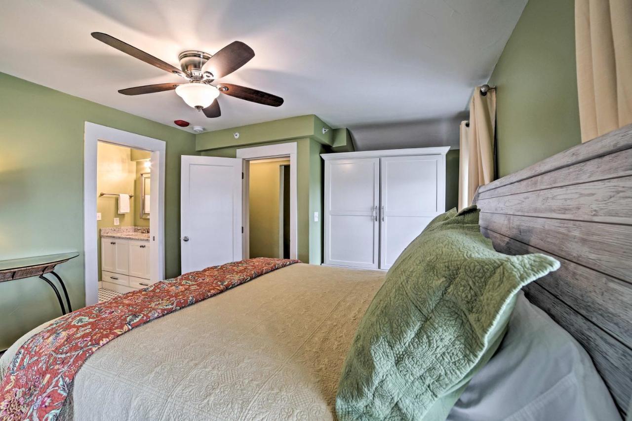 Downtown With Pool Near The Landing! Holiday home Branson