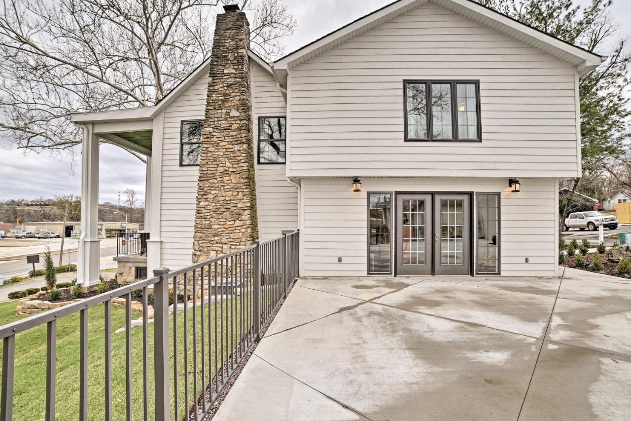 Downtown With Pool Near The Landing! Holiday home