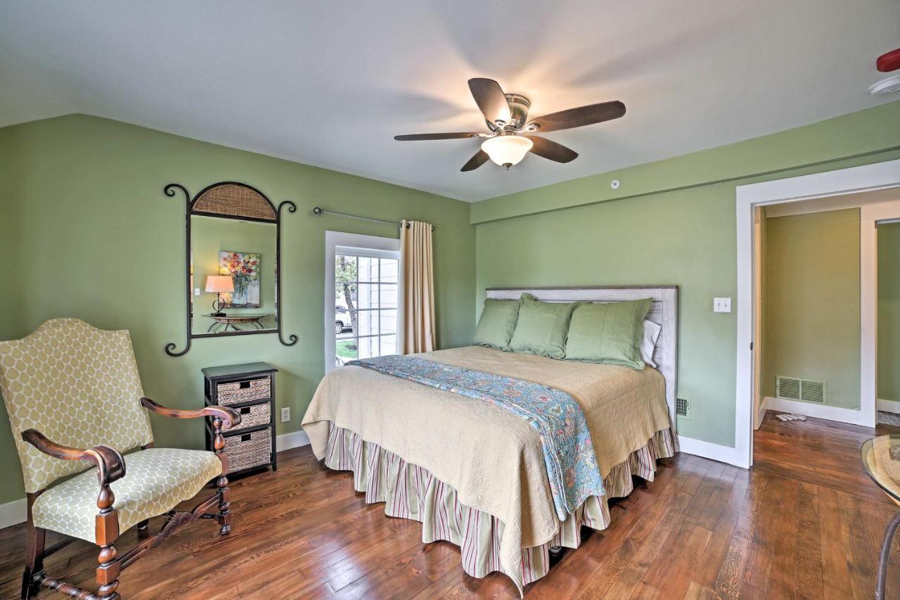 Downtown With Pool Near The Landing! Holiday home