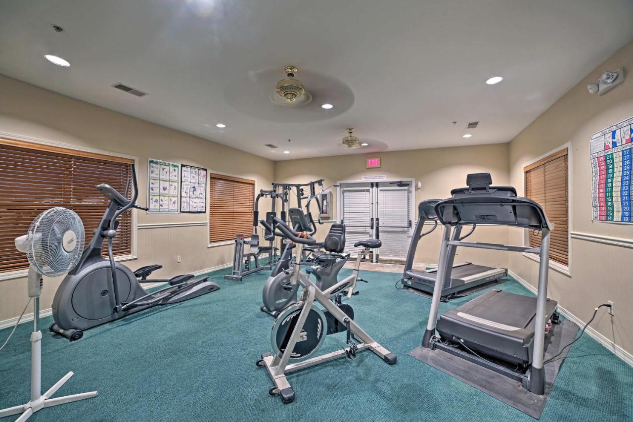 Serene Penthouse With Access And Views! Apartment Branson