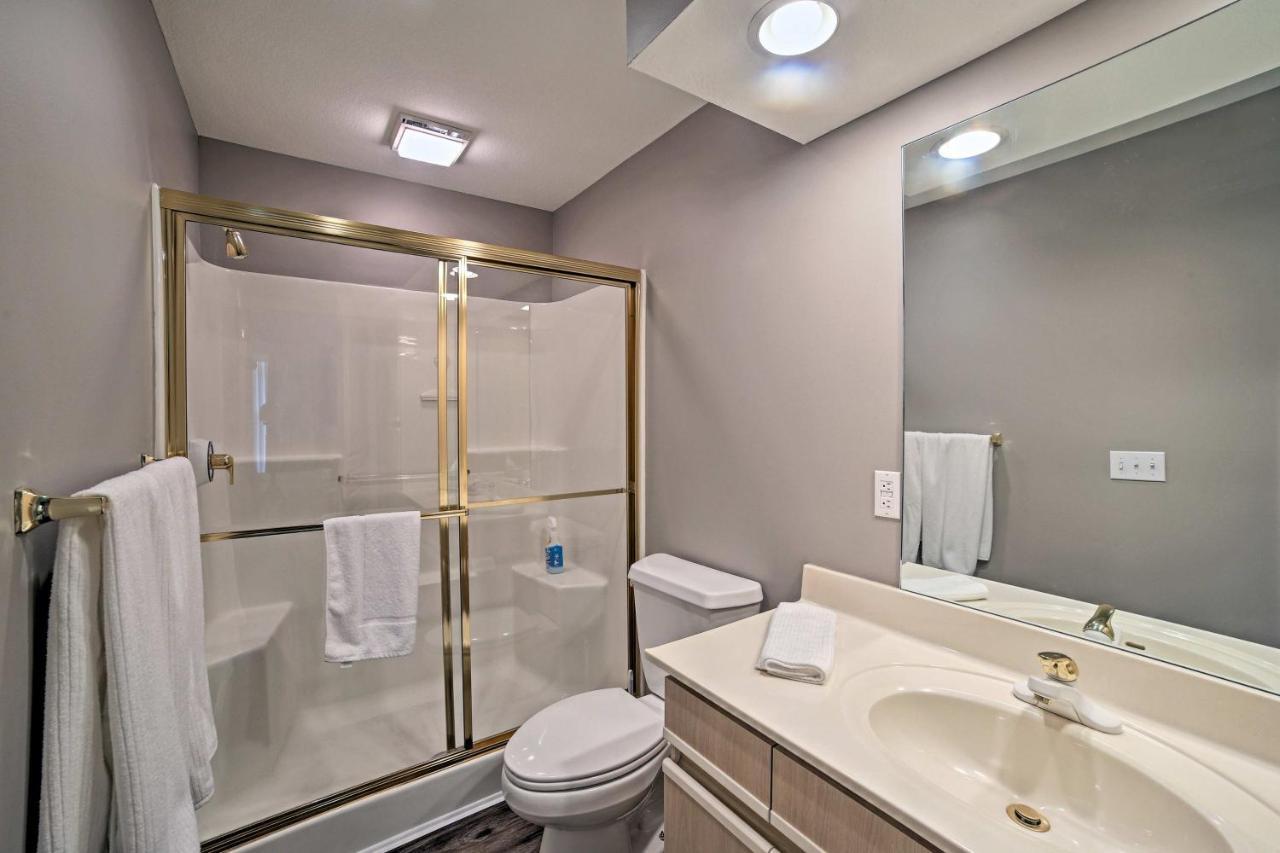 Apartment 8 Mi To Silver Dollar With Pool! *