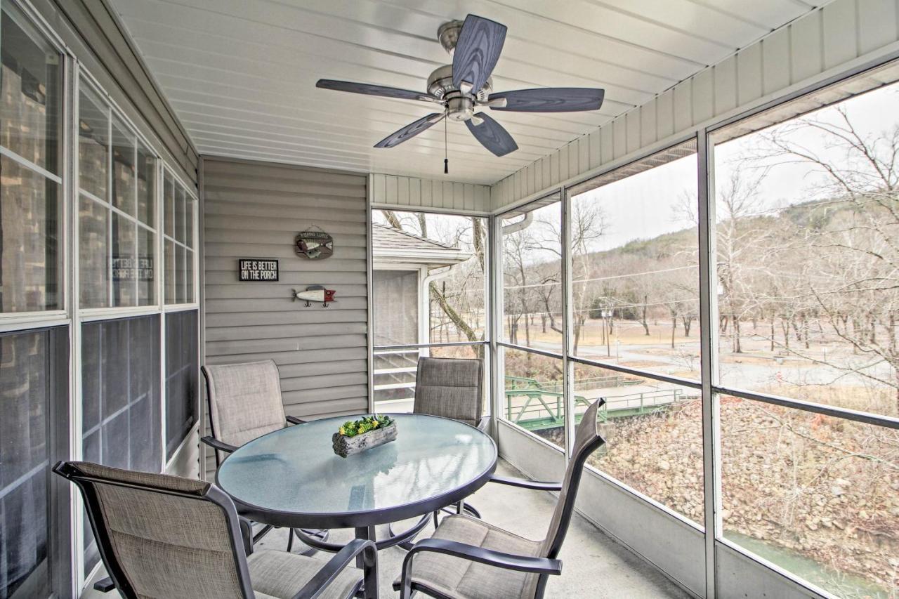 Updated Taneycomo With Screened Porch!